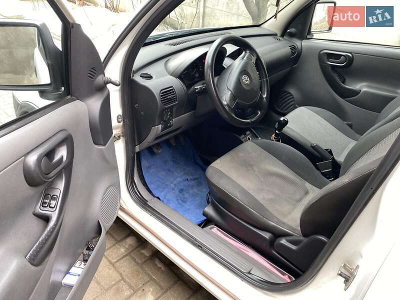Мінівен Opel Combo 2002 в Чернівцях