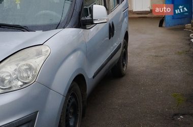 Мінівен Opel Combo 2012 в Коломиї