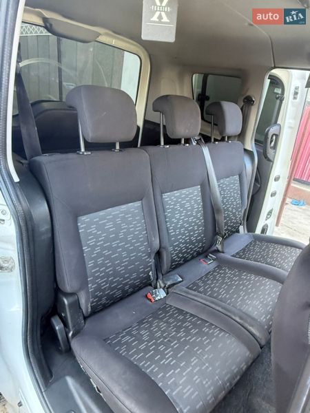 Минивэн Opel Combo 2012 в Тячеве