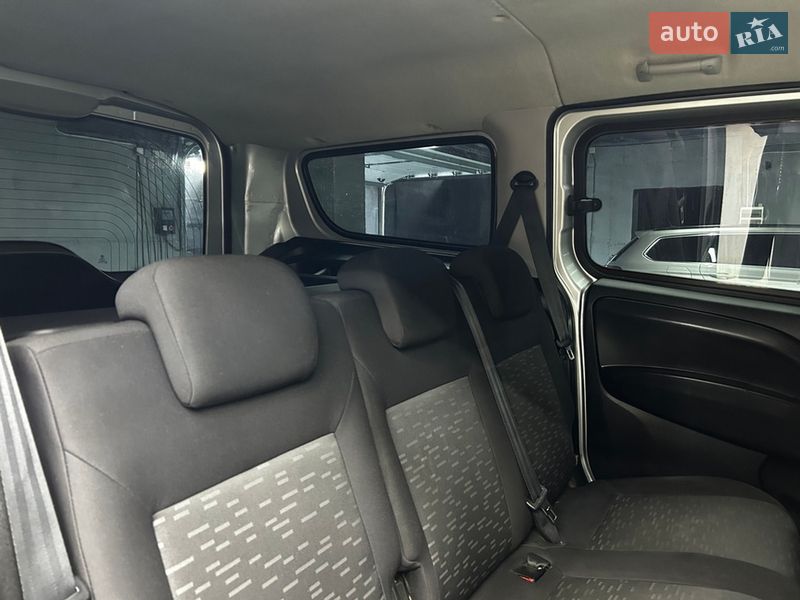 Мінівен Opel Combo 2014 в Чернівцях