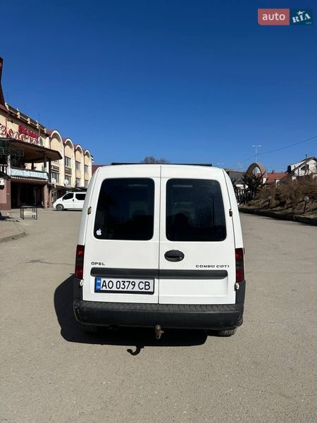 Мінівен Opel Combo 2006 в Чорній Тисі