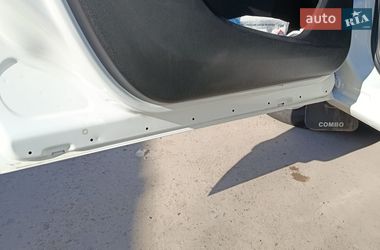 Вантажний фургон Opel Combo 2013 в Брюховичах