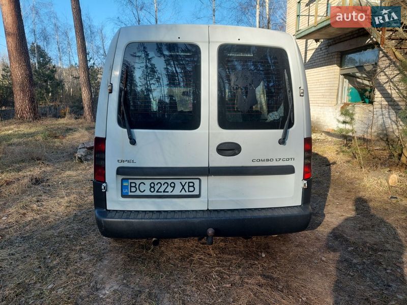 Мінівен Opel Combo 2006 в Валках
