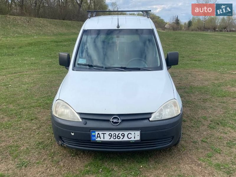 Минивэн Opel Combo 2005 в Ивано-Франковске
