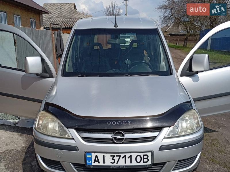 Мінівен Opel Combo 2008 в Носівці фото 2 Мінівен Opel Combo 2008 в Носівці