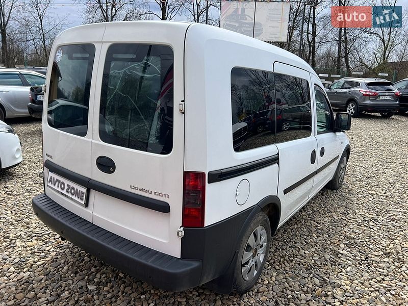 Минивэн Opel Combo 2005 в Коломые