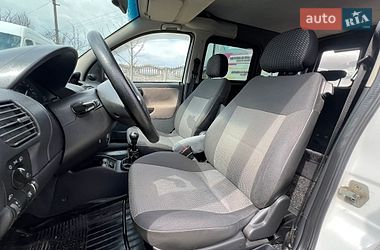 Минивэн Opel Combo 2005 в Коломые