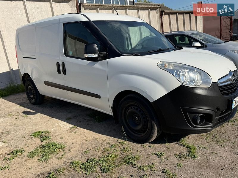 Грузовой фургон Opel Combo 2015 в Умани