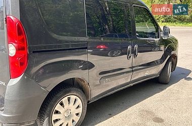 Вантажний фургон Opel Combo 2012 в Львові