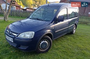 Мінівен Opel Combo 2005 в Косові