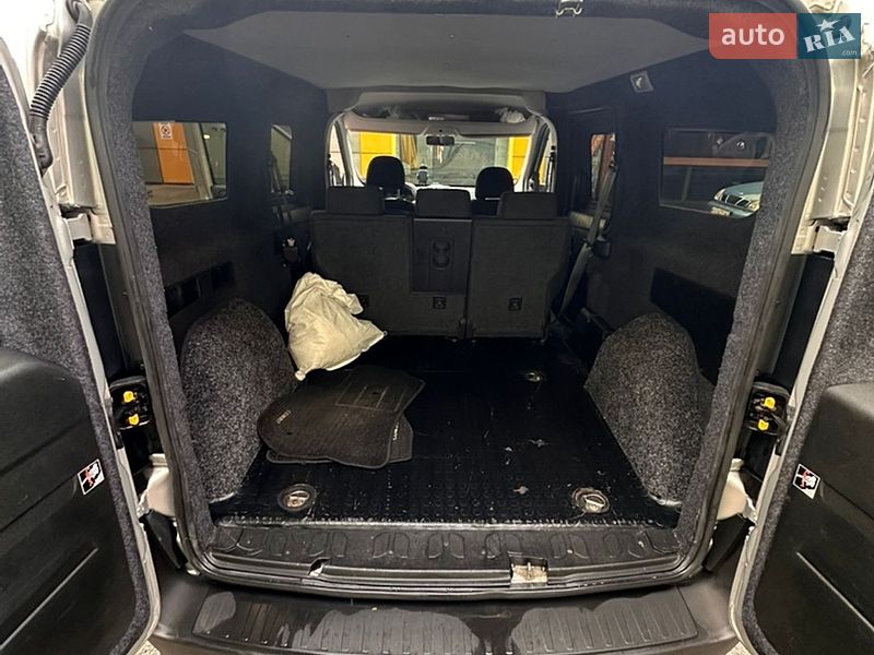 Минивэн Opel Combo 2016 в Киеве