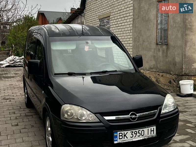 Мінівен Opel Combo 2008 в Рівному