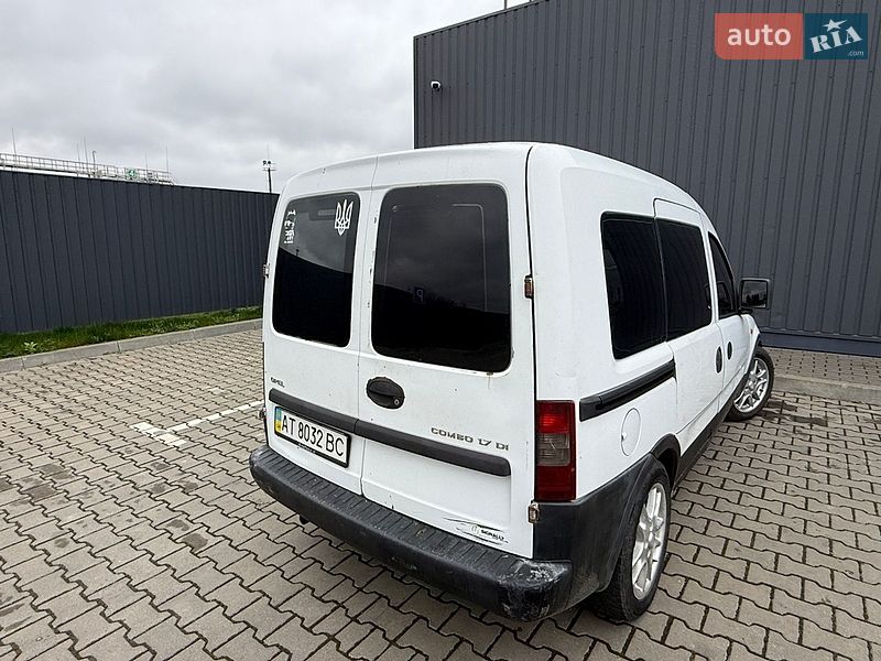 Мінівен Opel Combo 2002 в Коломиї