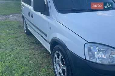 Минивэн Opel Combo 2002 в Семеновке