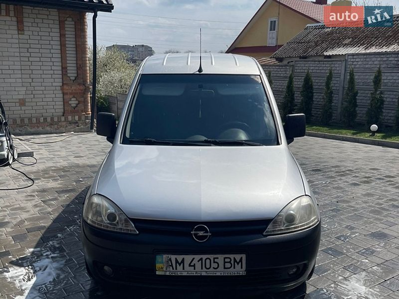 Мінівен Opel Combo 2008 в Острозі фото Мінівен Opel Combo 2008 в Острозі
