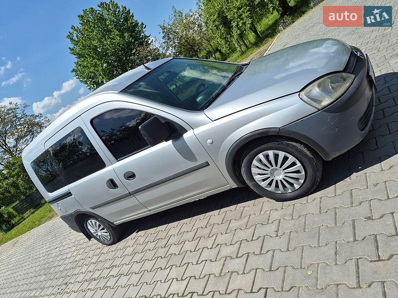 Мінівен Opel Combo 2006 в Чернівцях