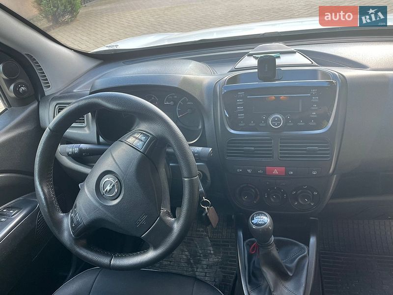 Грузовой фургон Opel Combo 2017 в Обухове