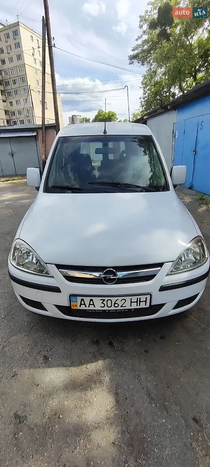2010 Opel Combo - мініатюра 16