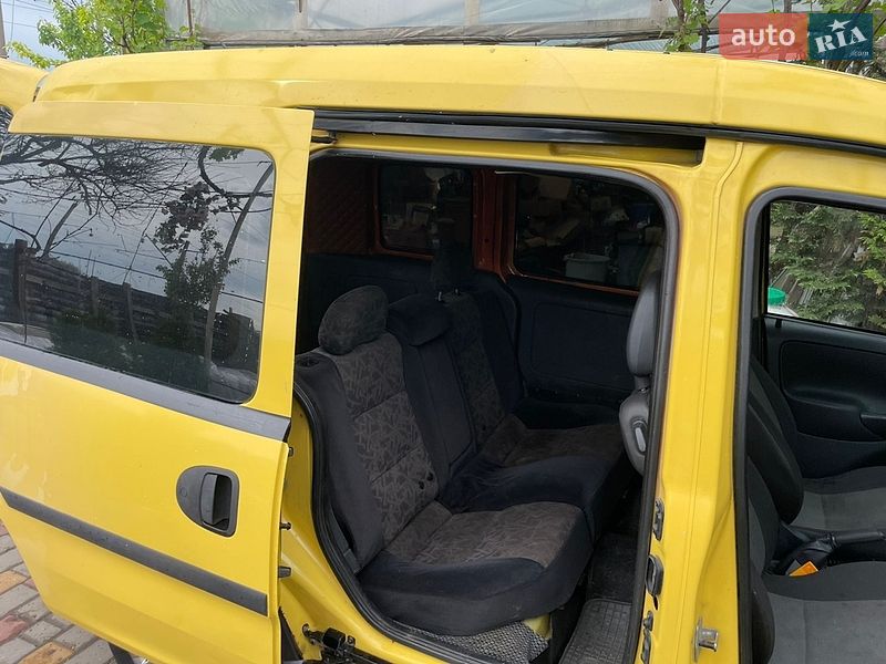 Грузопассажирский фургон Opel Combo 2011 в Одессе