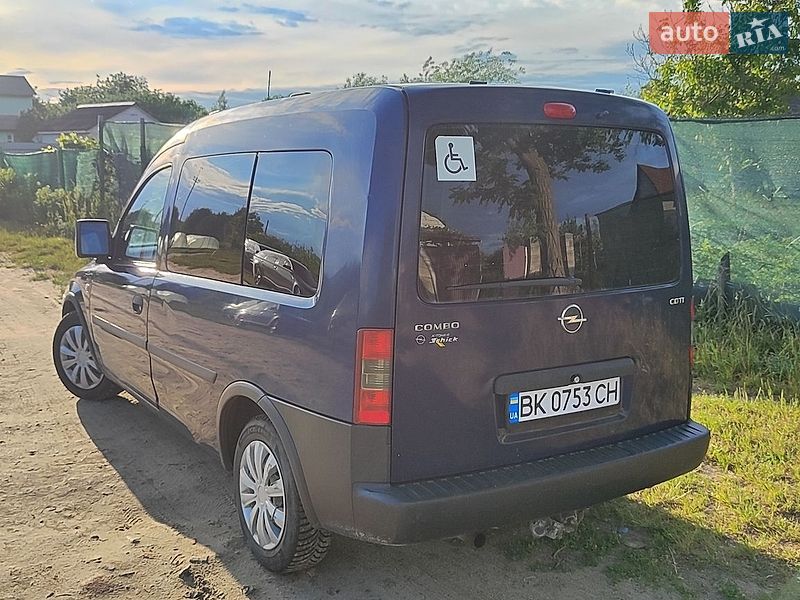 Мінівен Opel Combo 2007 в Вараші
