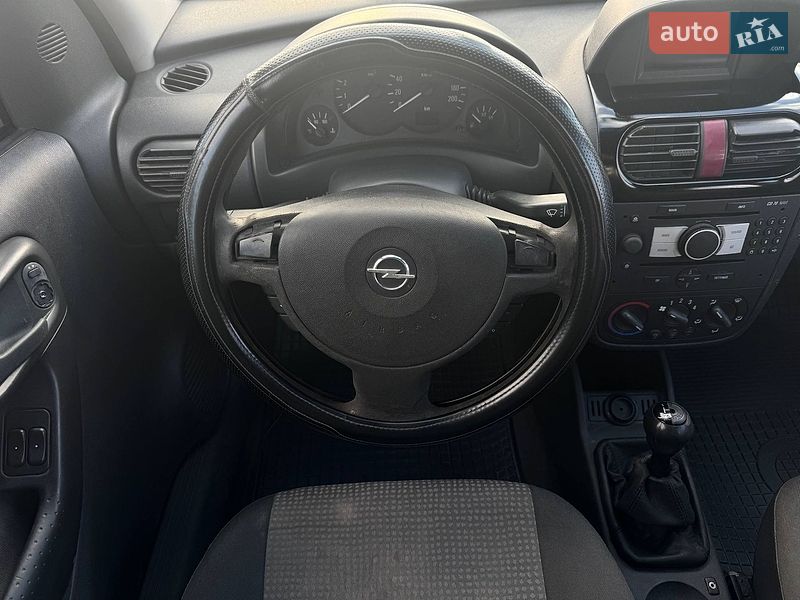 Грузопассажирский фургон Opel Combo 2009 в Киеве