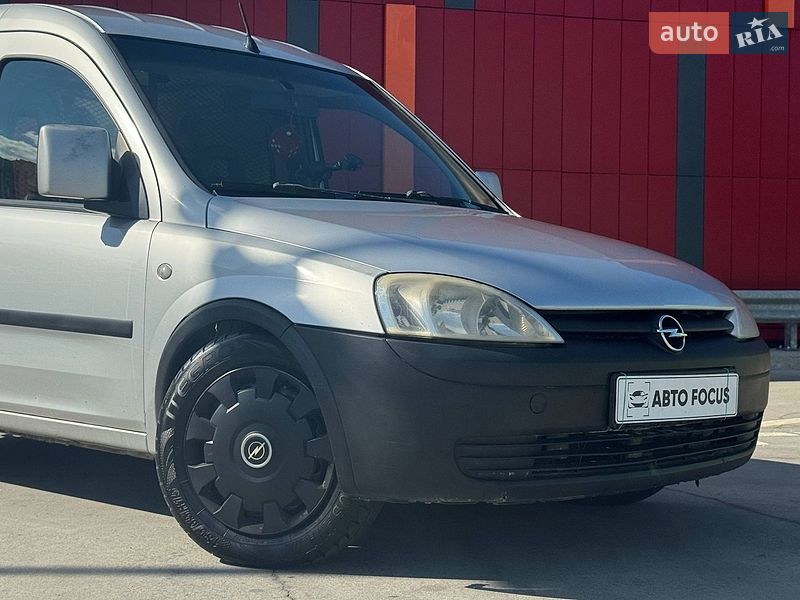 Грузопассажирский фургон Opel Combo 2009 в Киеве