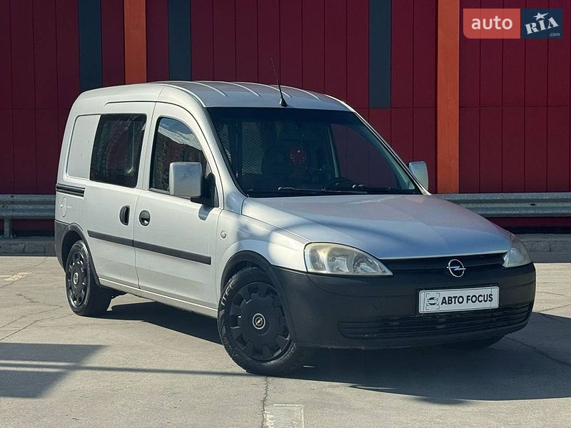 Грузопассажирский фургон Opel Combo 2009 в Киеве