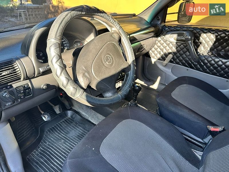 Вантажний фургон Opel Combo 1996 в Тульчині