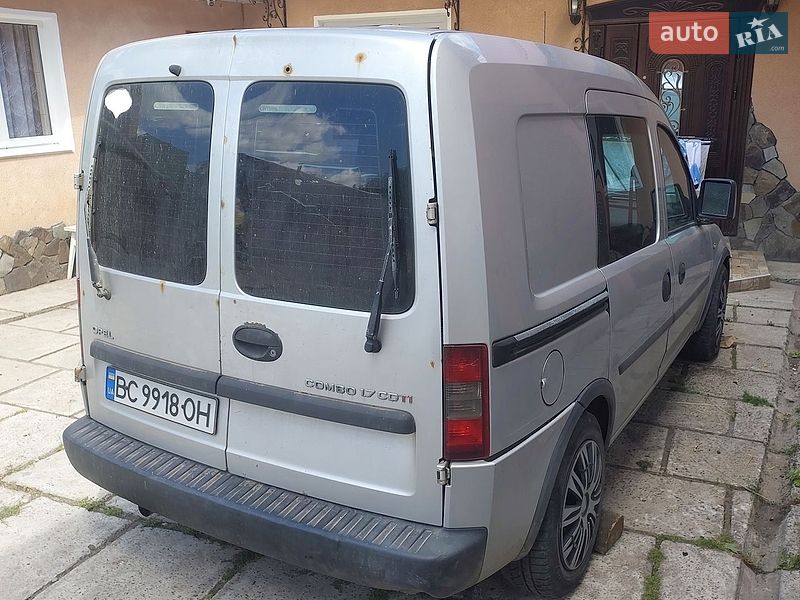 Мінівен Opel Combo 2005 в Золочеві
