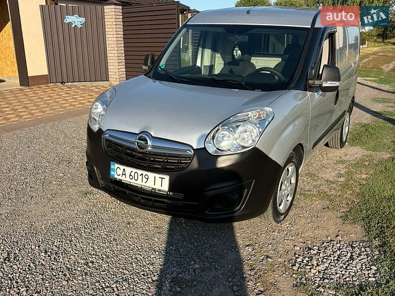 Грузовой фургон Opel Combo 2012 в Черкассах