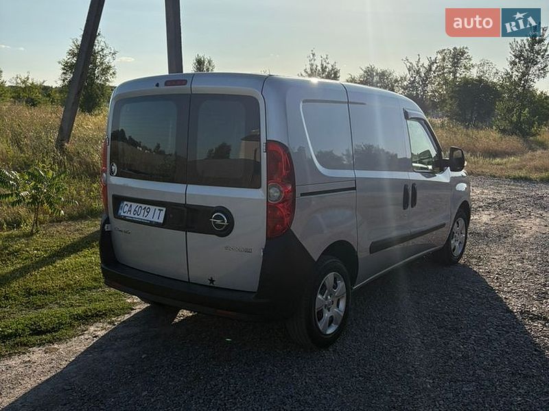 Грузовой фургон Opel Combo 2012 в Черкассах