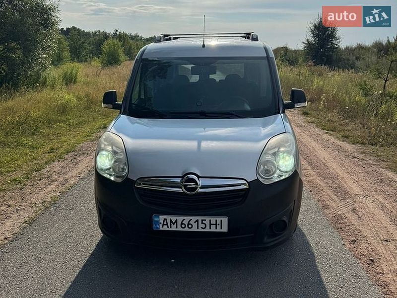 Мінівен Opel Combo 2015 в Житомирі