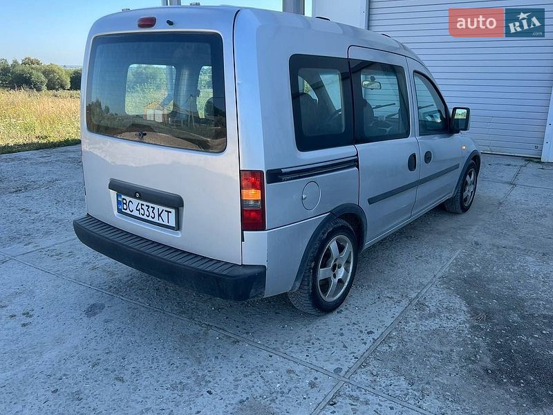 Минивэн Opel Combo 2006 в Дрогобыче