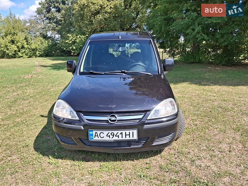 Минивэн Opel Combo 2007 в Иваничах