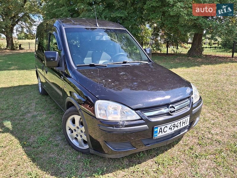 Минивэн Opel Combo 2007 в Иваничах