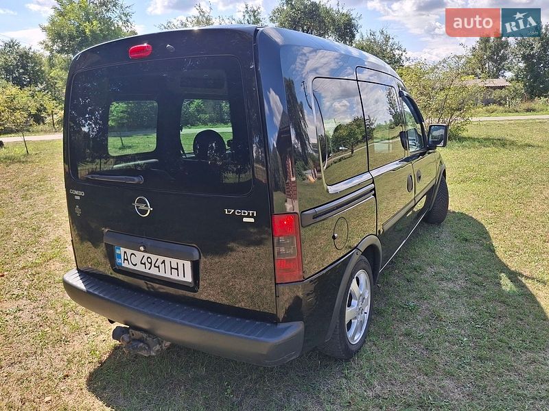Минивэн Opel Combo 2007 в Иваничах