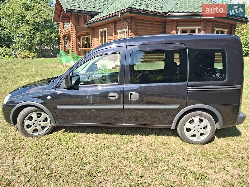 Минивэн Opel Combo 2007 в Иваничах