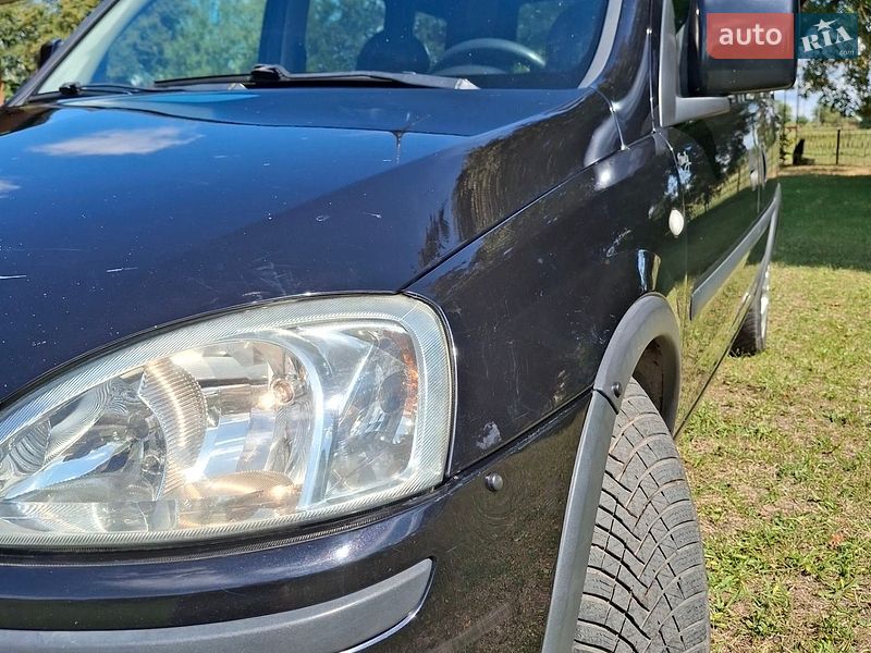 Минивэн Opel Combo 2007 в Иваничах