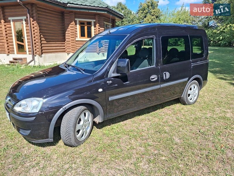 Минивэн Opel Combo 2007 в Иваничах