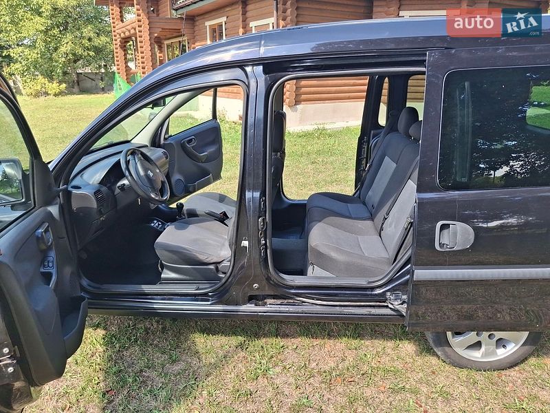 Минивэн Opel Combo 2007 в Иваничах