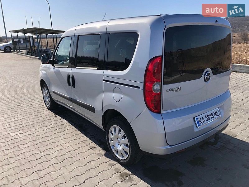 Минивэн Opel Combo 2016 в Киеве