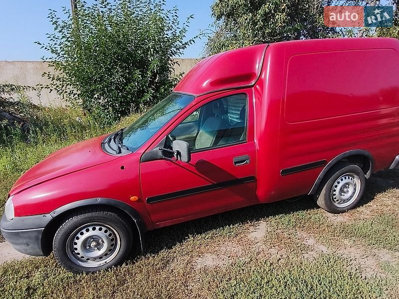 Інші вантажівки Opel Combo 2001 в Краснокутську