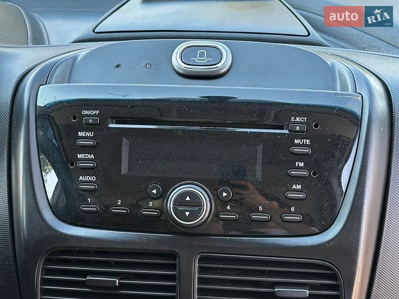 Вантажний фургон Opel Combo 2016 в Кам'янському