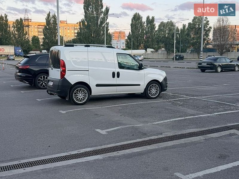 Другие грузовики Opel Combo 2012 в Днепре