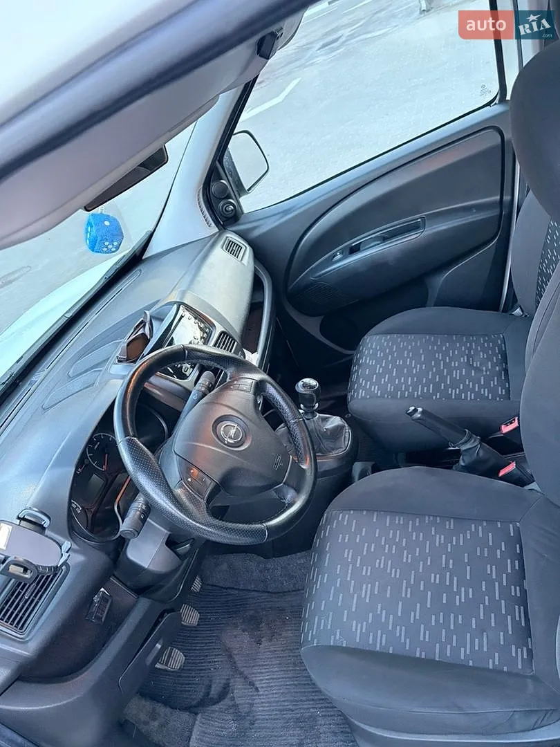 2016 Opel Combo - мініатюра 18