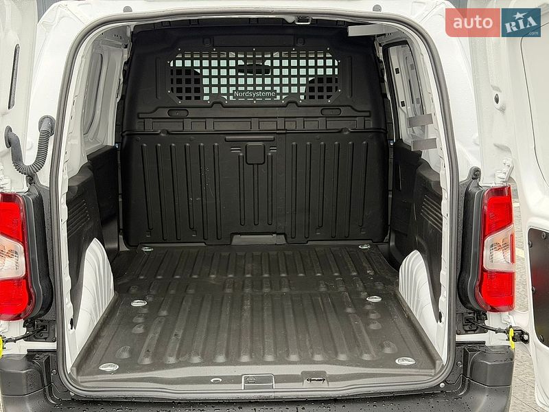 Вантажний фургон Opel Combo 2024 в Самборі