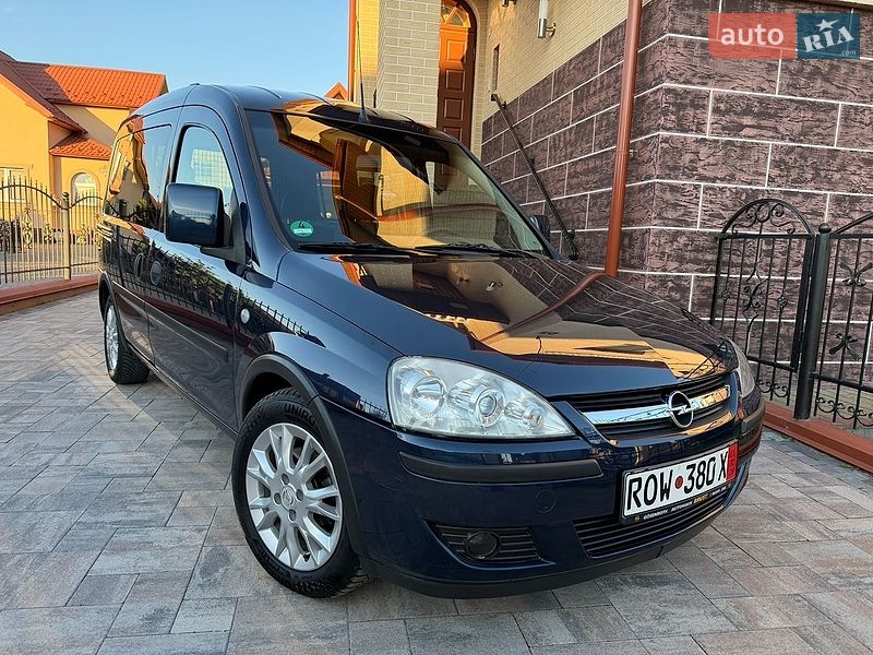 Минивэн Opel Combo 2010 в Ковеле