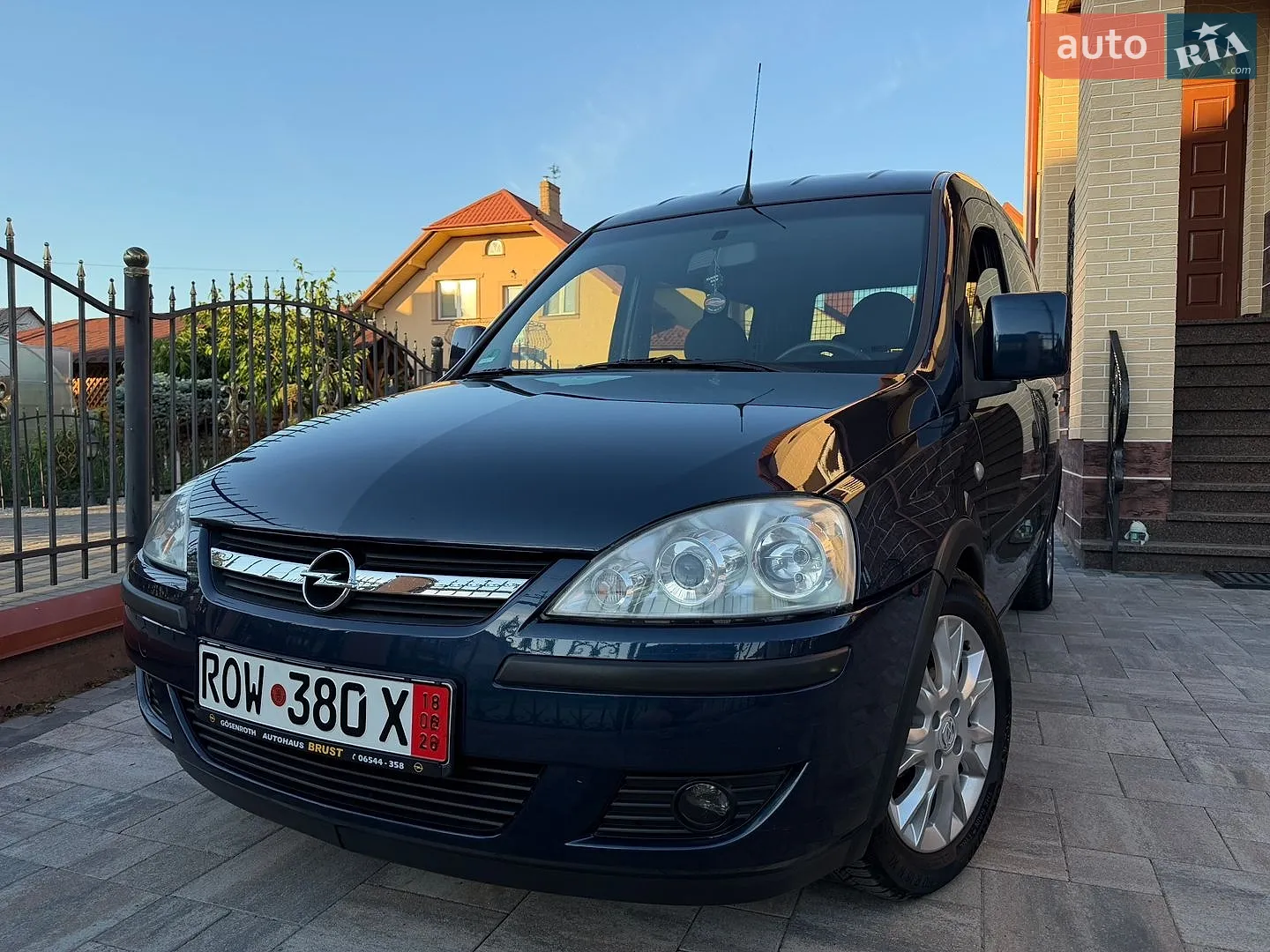 2010 Opel Combo - мініатюра 6