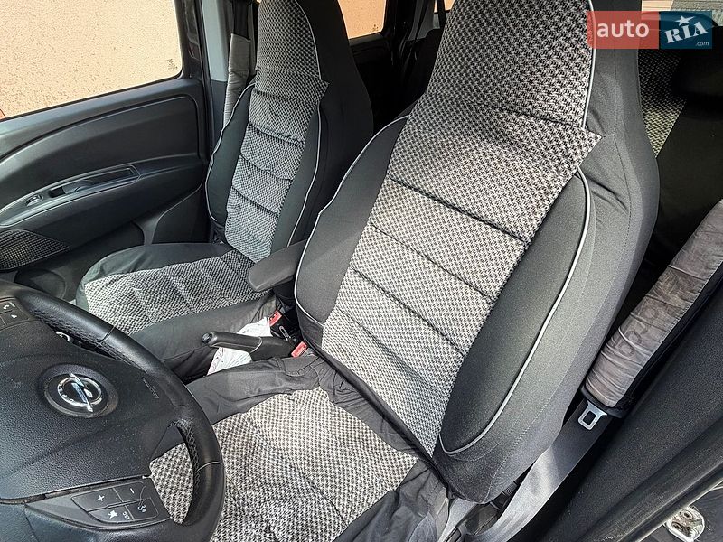 Мінівен Opel Combo 2012 в Умані