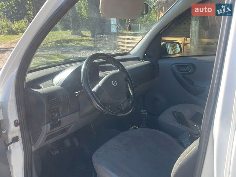 Минивэн Opel Combo 2003 в Черновцах